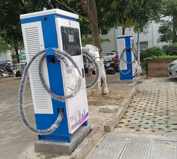 電動(dòng)汽車(chē)充電樁